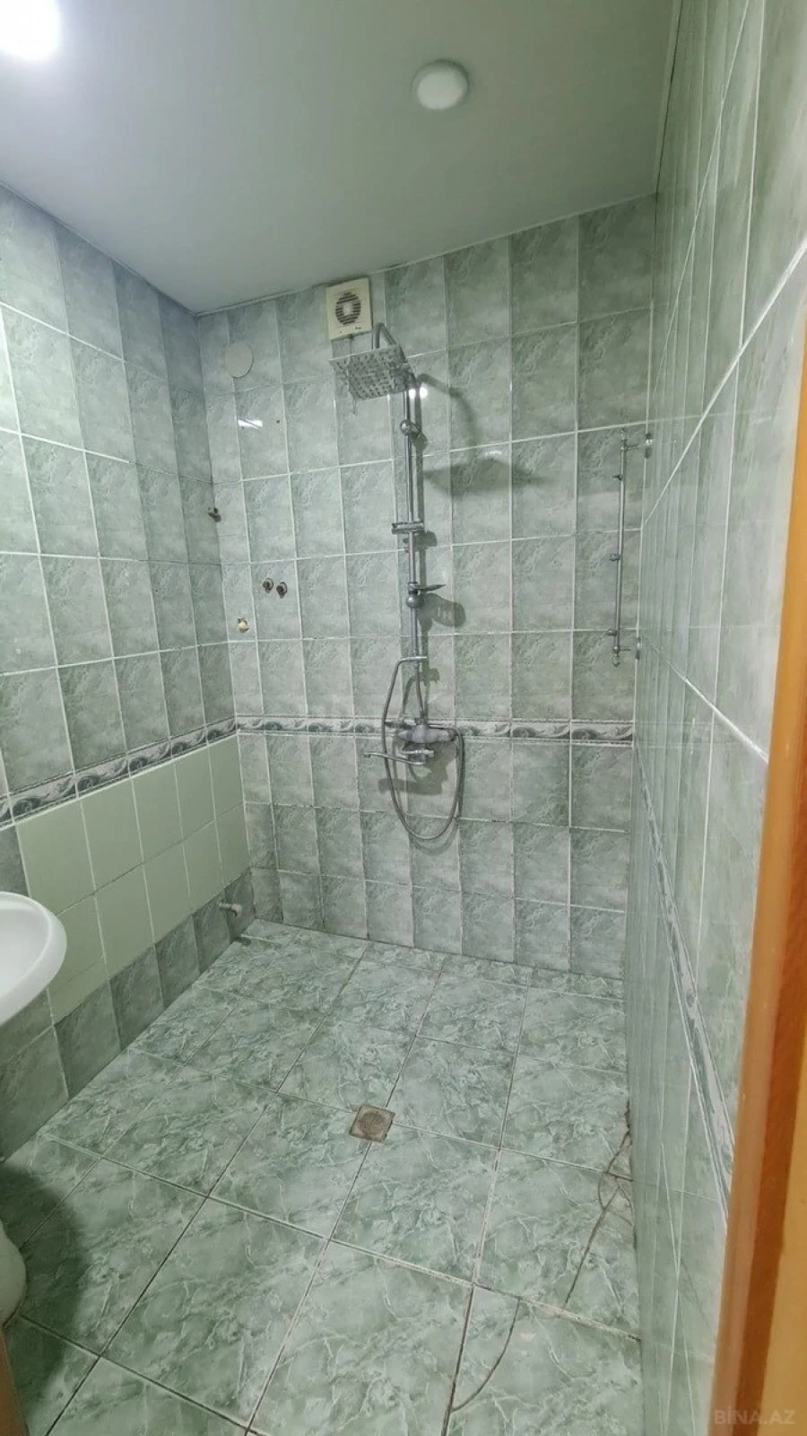 Kirayə verilir 2 otaqlı mənzil 55 m²
