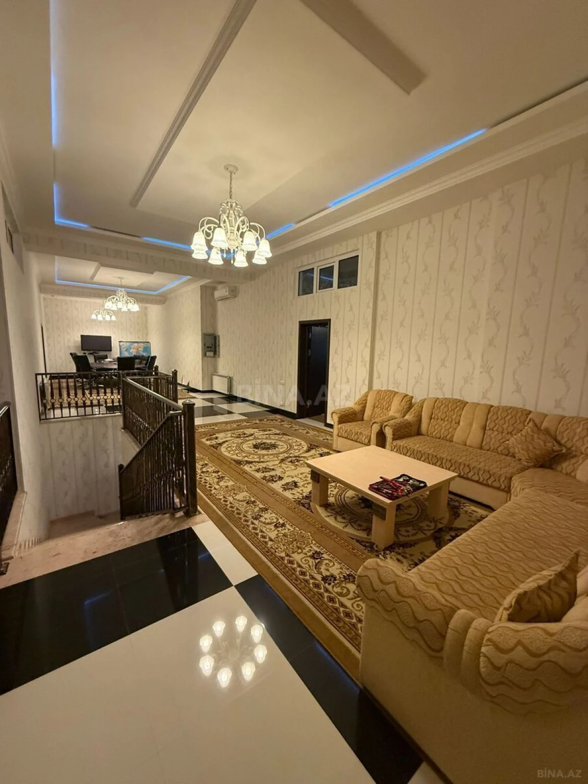 Kirayə verilir 8 otaqlı ofis 570 m²