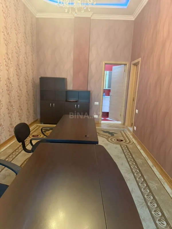 Kirayə verilir 8 otaqlı ofis 570 m²