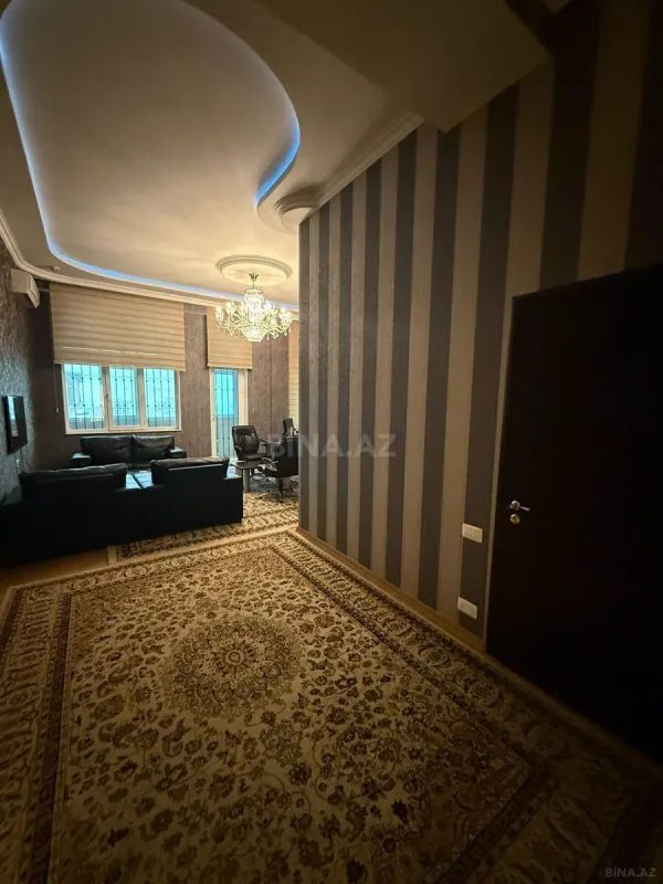 Kirayə verilir 8 otaqlı ofis 570 m²