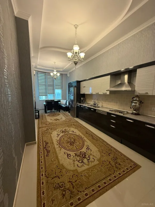 Kirayə verilir 8 otaqlı ofis 570 m²