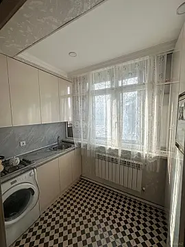 Kirayə verilir 2 otaqlı mənzil 50 m²