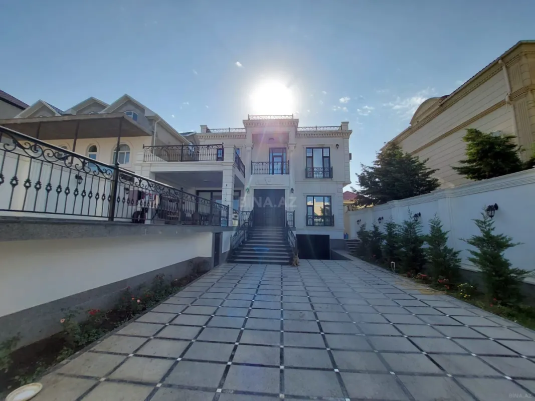 Satılır 7 otaqlı həyət evi 550 m²