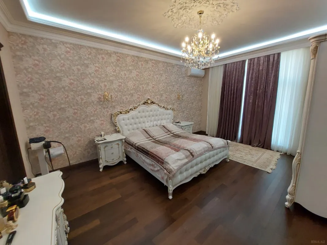 Satılır 7 otaqlı həyət evi 550 m²