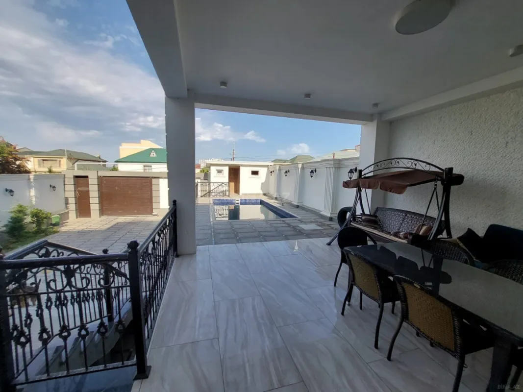 Satılır 7 otaqlı həyət evi 550 m²