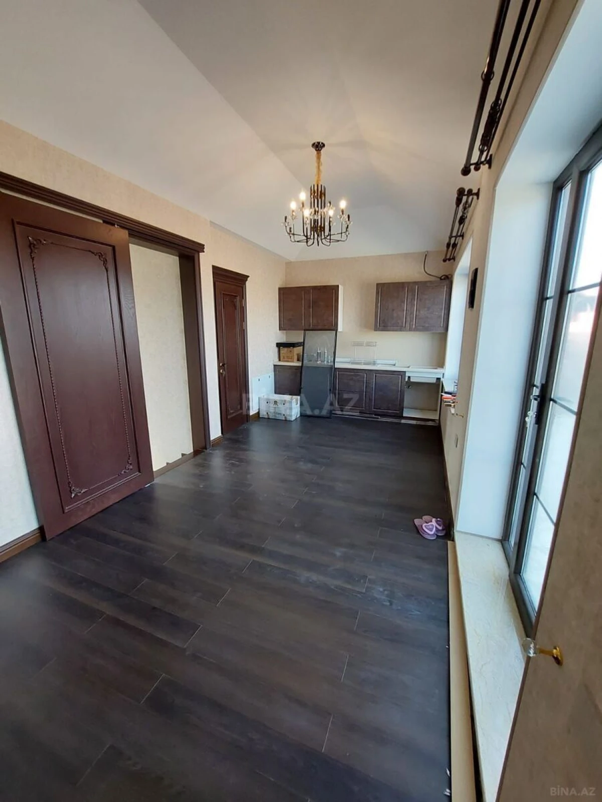 Satılır 7 otaqlı həyət evi 550 m²