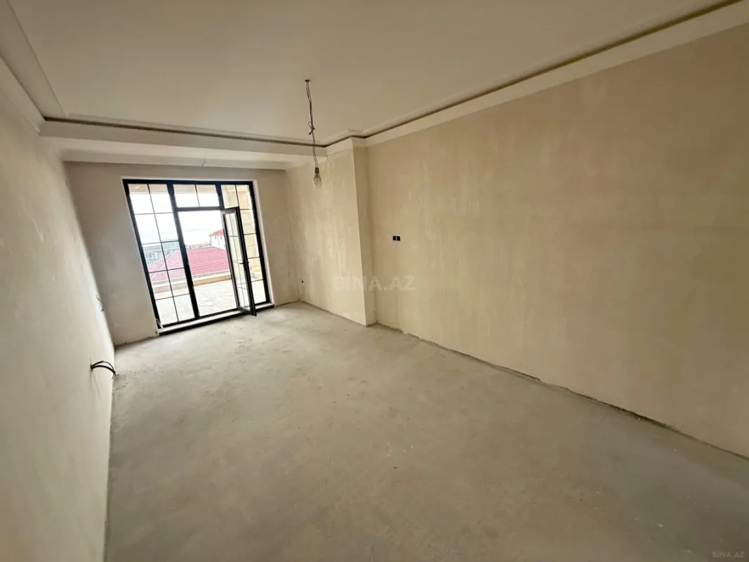 Satılır 5 otaqlı həyət evi 450 m²