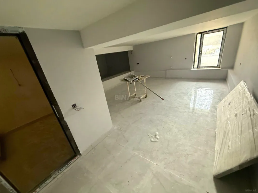 Satılır 5 otaqlı həyət evi 450 m²