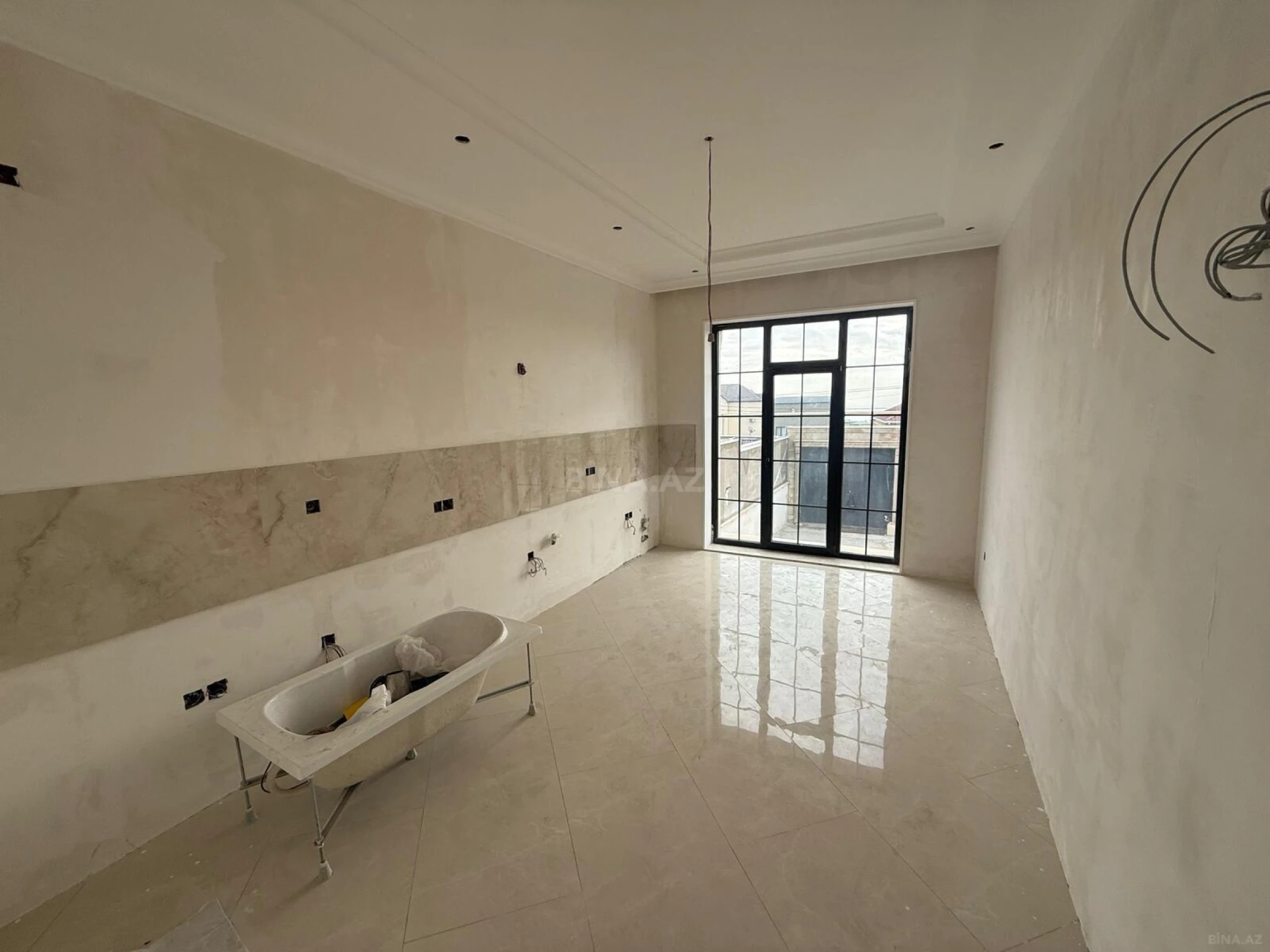 Satılır 5 otaqlı həyət evi 450 m²