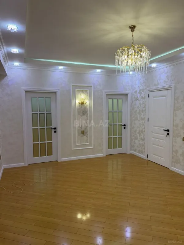 Satılır 3 otaqlı mənzil 150 m²