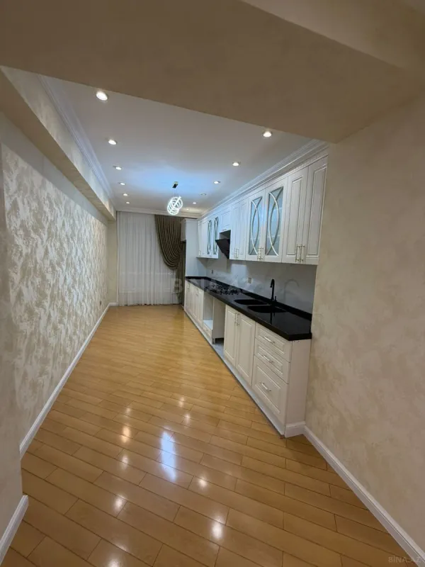 Satılır 3 otaqlı mənzil 150 m²
