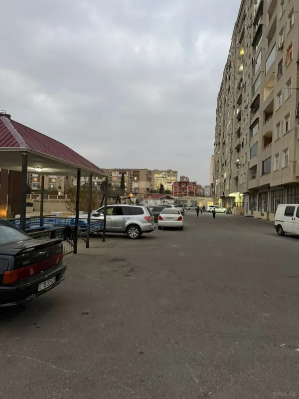 Satılır 3 otaqlı mənzil 150 m²