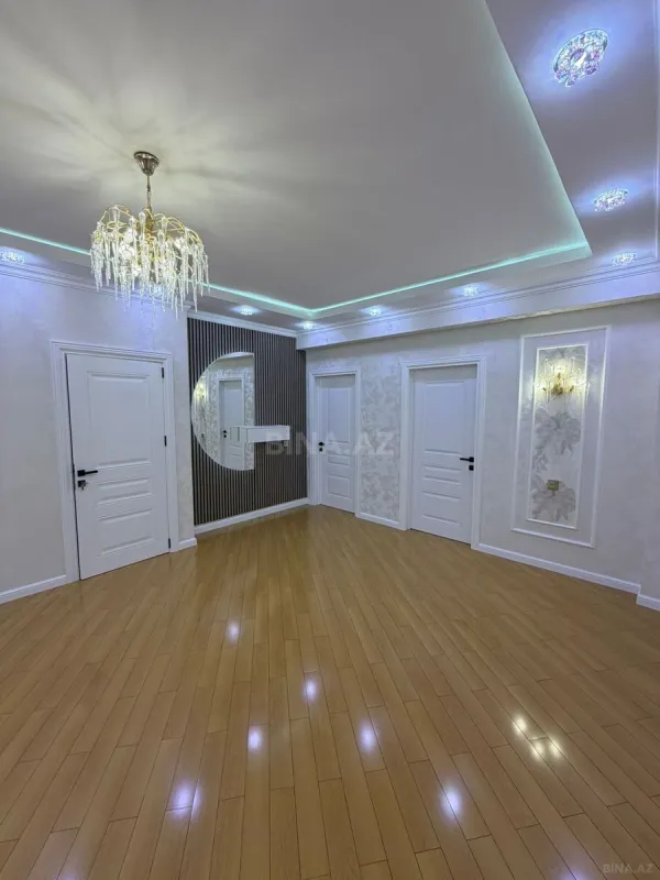 Satılır 3 otaqlı mənzil 150 m²