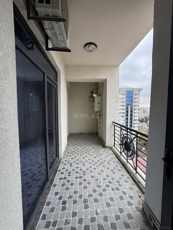 Satılır 4 otaqlı mənzil 204 m²