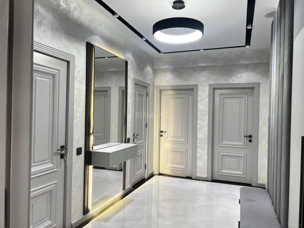 Satılır 3 otaqlı mənzil 142 m²