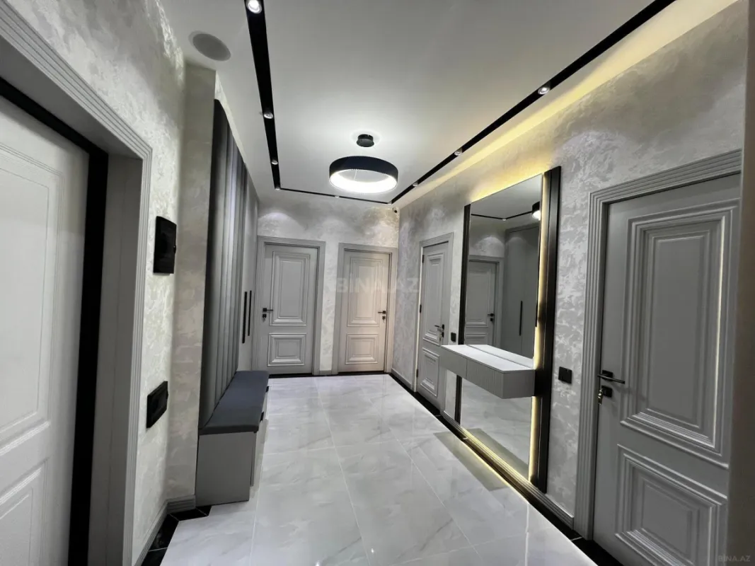 Satılır 3 otaqlı mənzil 142 m²