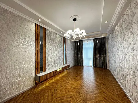 Satılır 2 otaqlı mənzil 88 m²