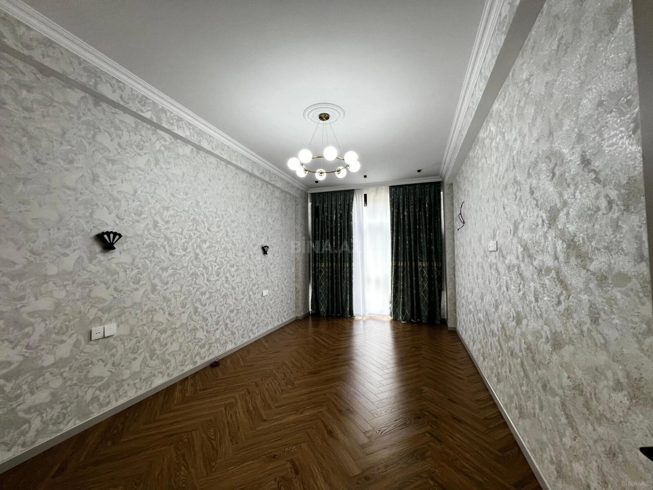 Satılır 2 otaqlı mənzil 88 m²