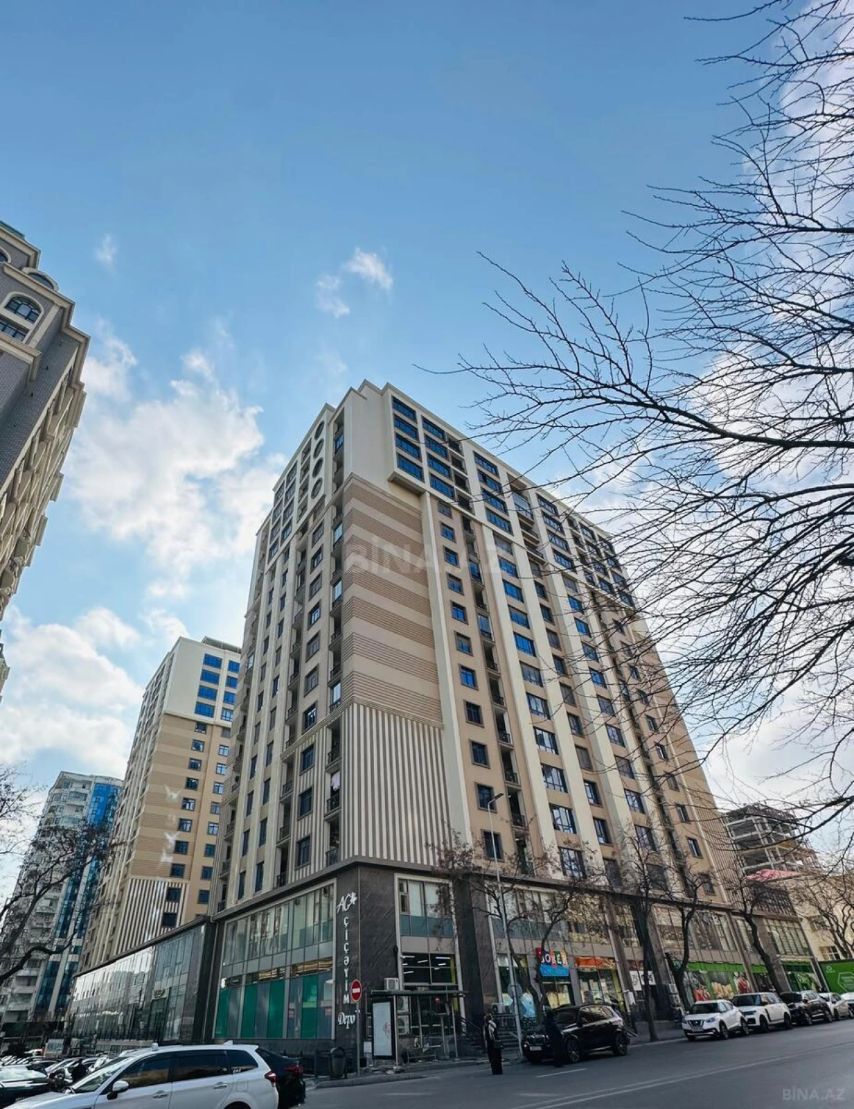 Satılır 2 otaqlı mənzil 79 m²