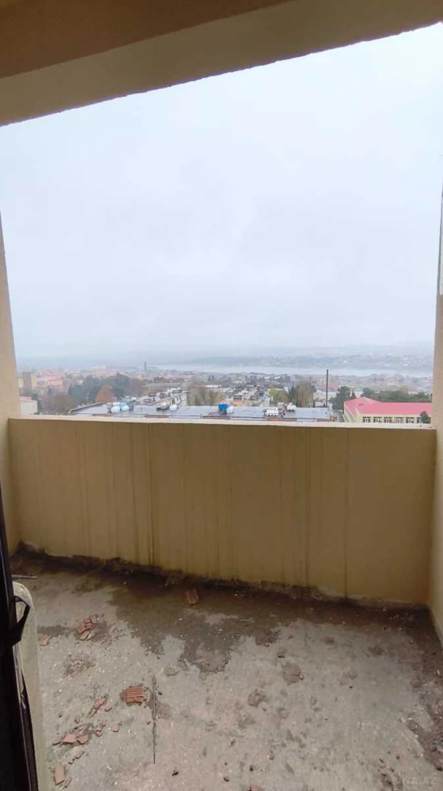 Satılır 3 otaqlı mənzil 140 m²