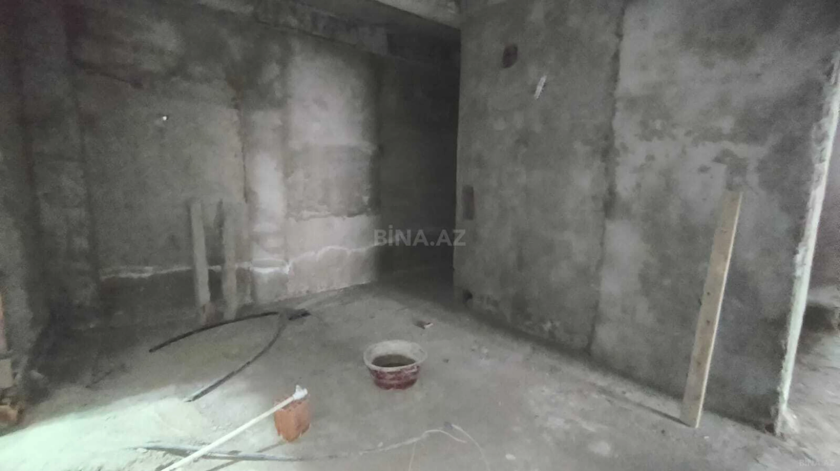 Satılır 3 otaqlı mənzil 140 m²