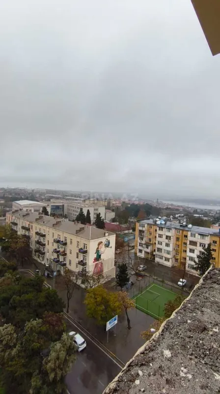 Satılır 3 otaqlı mənzil 140 m²