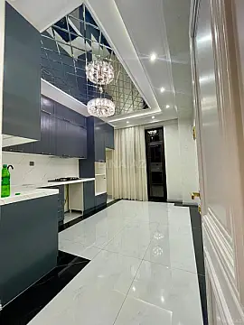 Satılır 4 otaqlı mənzil 136 m²