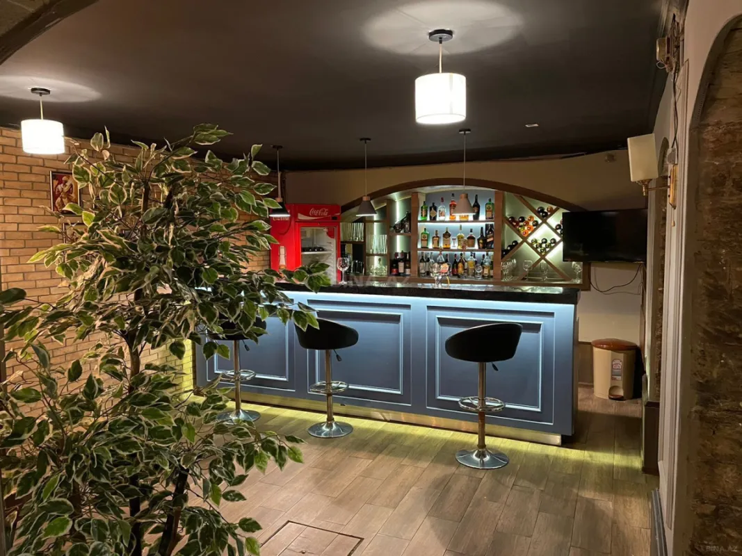 Kirayə verilir obyekt 245 m²