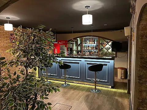 Kirayə verilir obyekt 245 m²