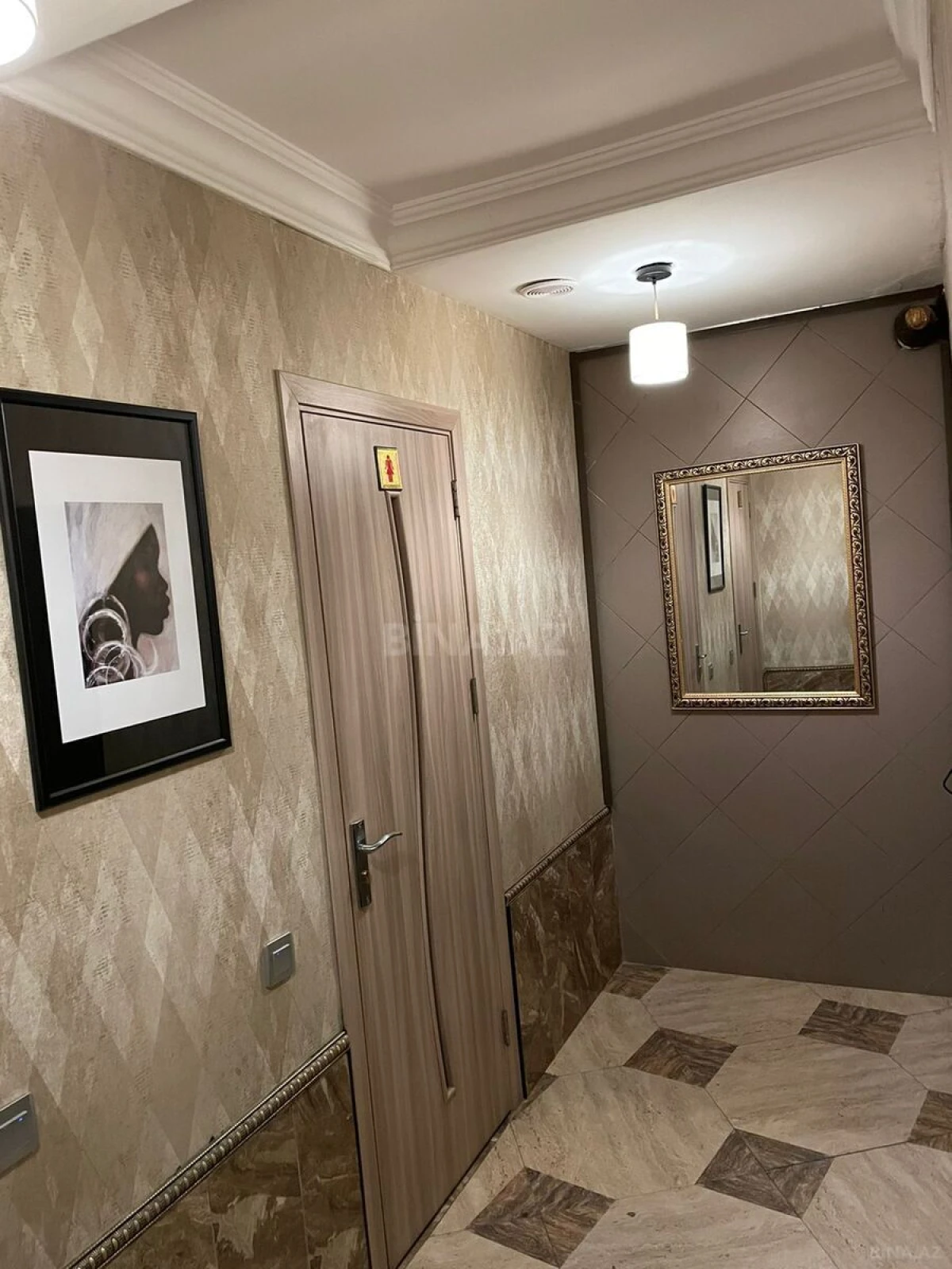 Kirayə verilir obyekt 245 m²