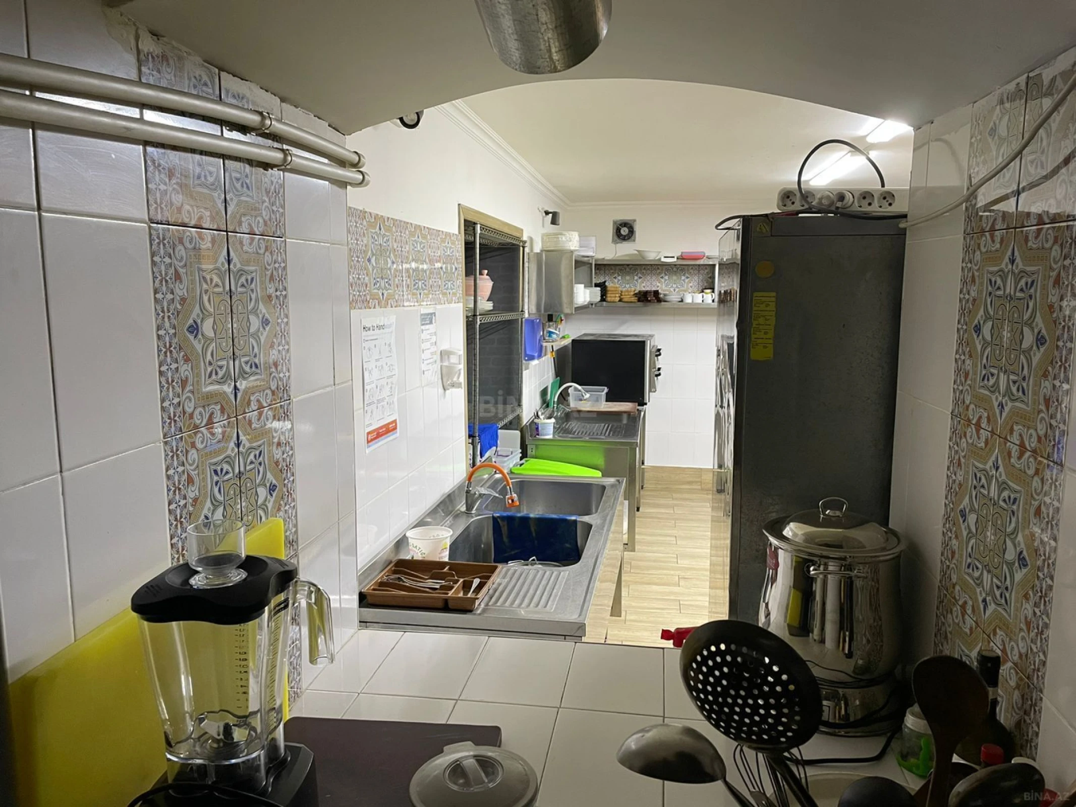 Kirayə verilir obyekt 245 m²