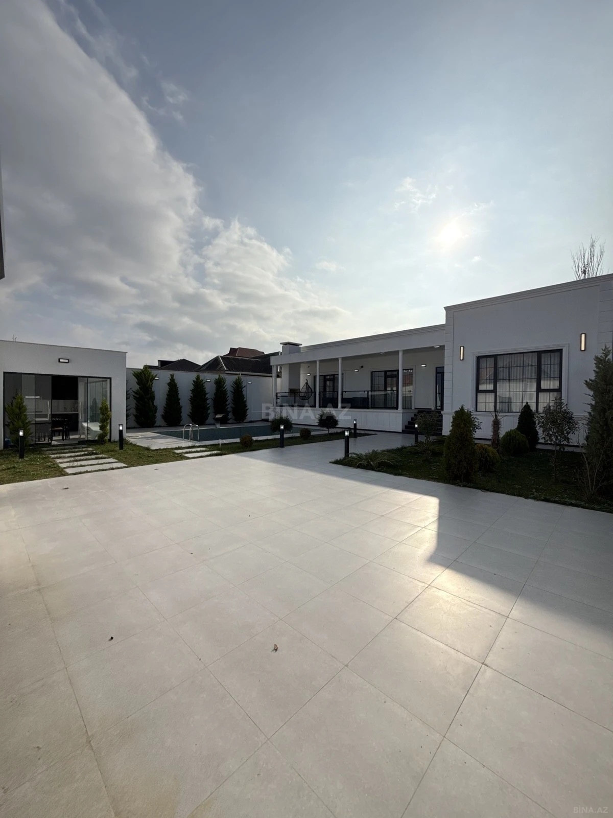 Satılır 4 otaqlı həyət evi 220 m²