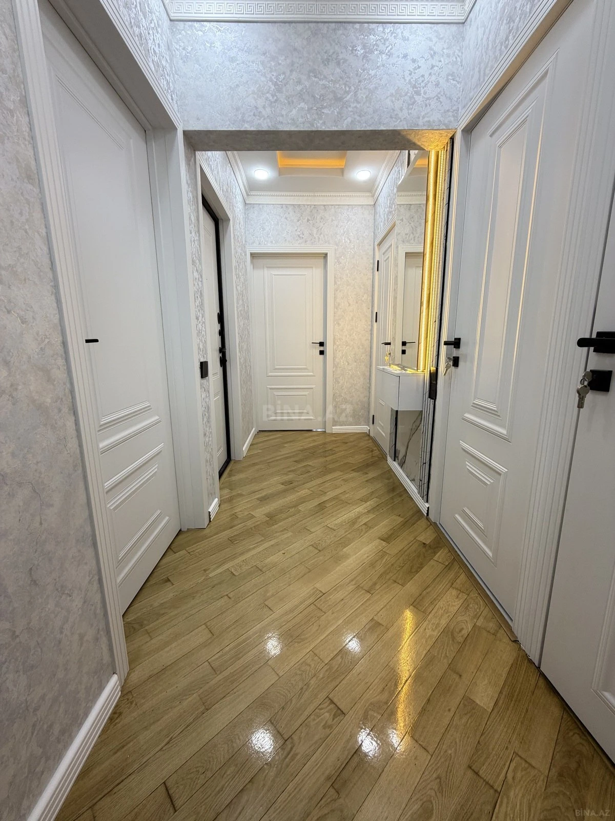 Satılır 2 otaqlı mənzil 65 m²