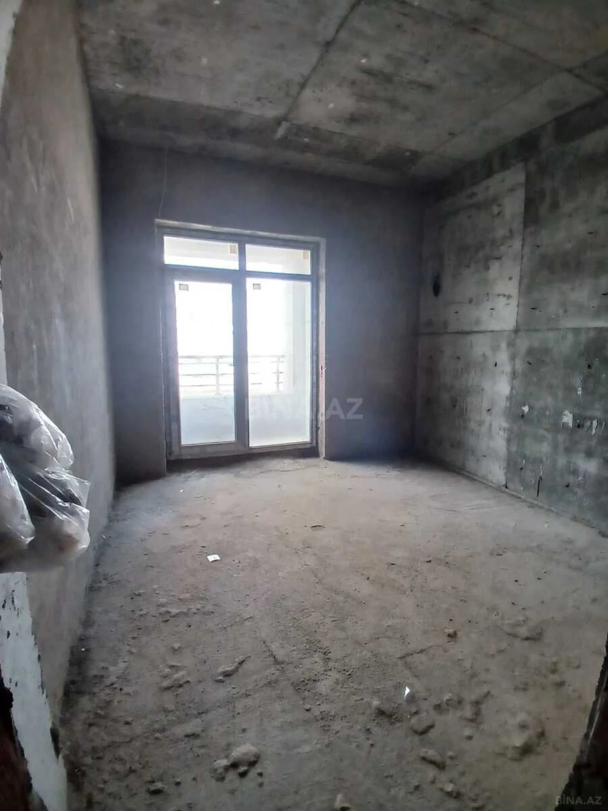 Satılır 2 otaqlı mənzil 80 m²