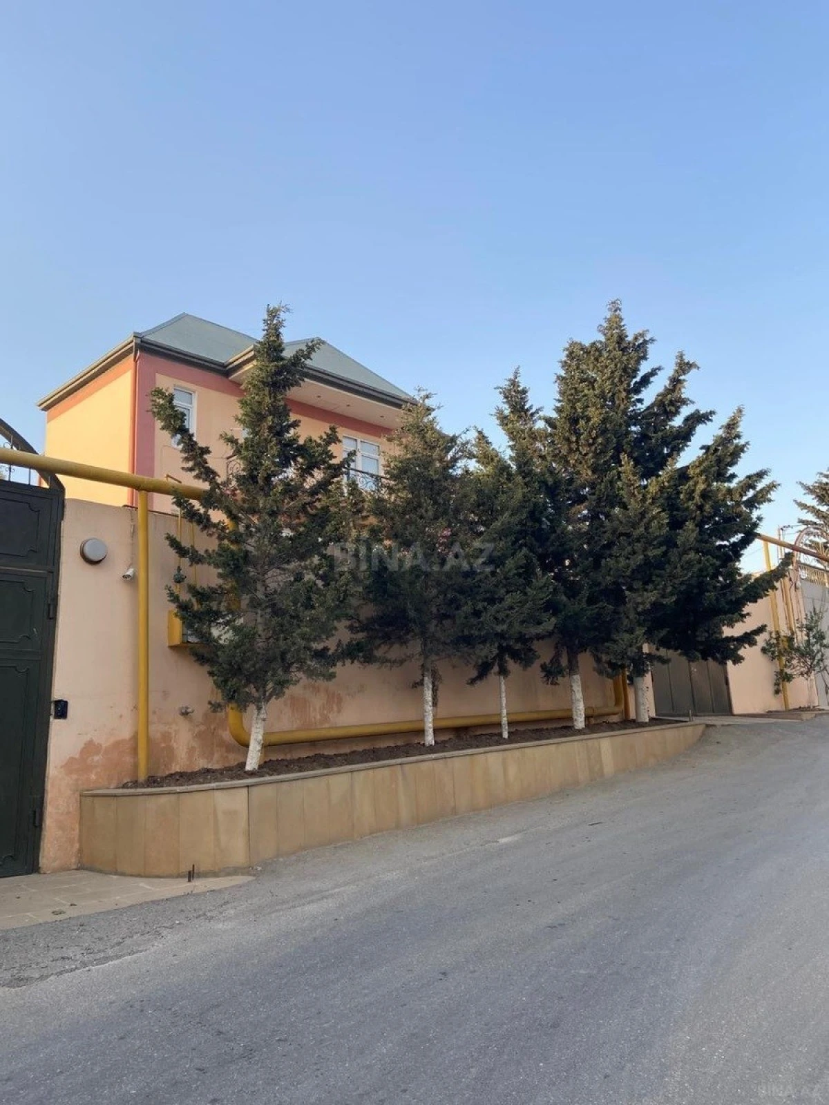 Satılır 6 otaqlı həyət evi 450 m²