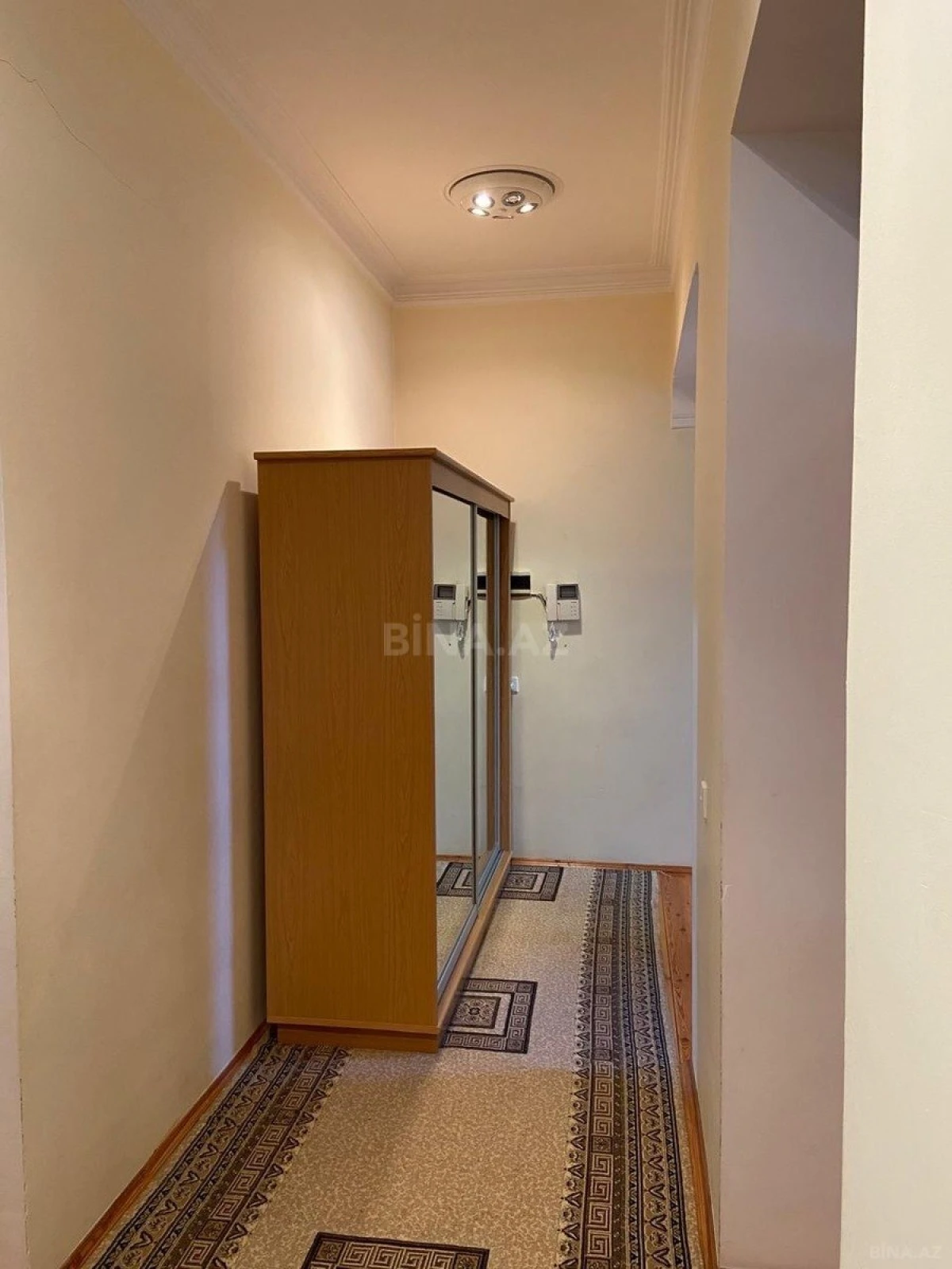 Satılır 6 otaqlı həyət evi 450 m²