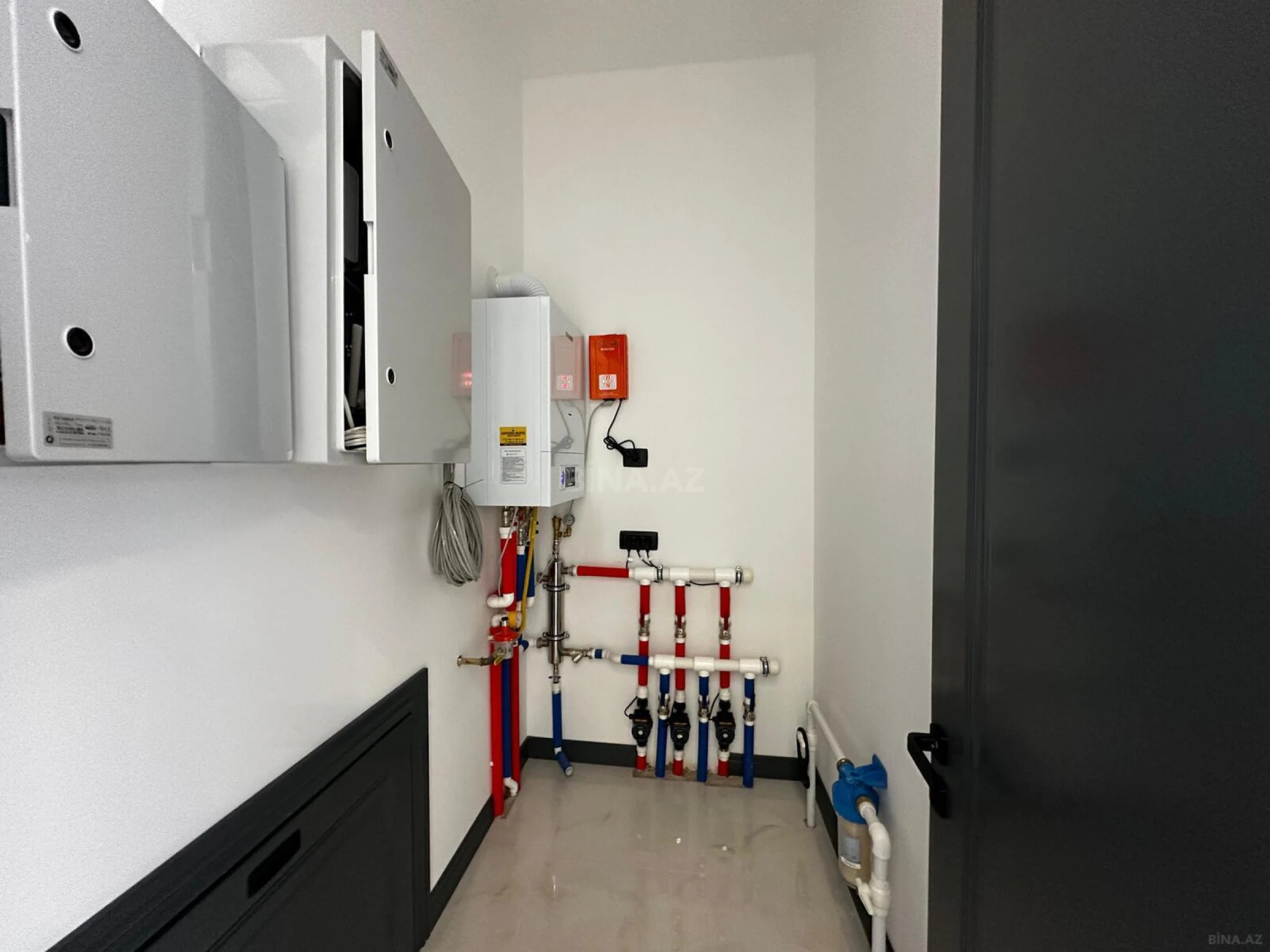 Satılır 5 otaqlı həyət evi 250 m²