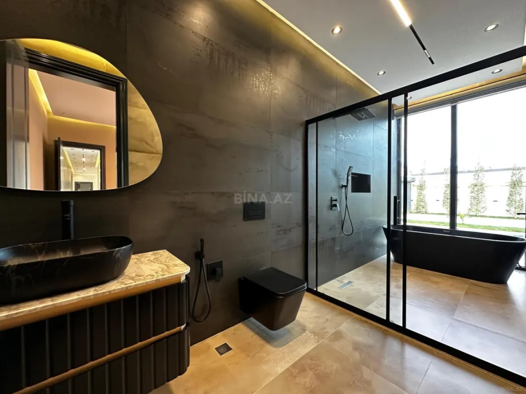 Satılır 5 otaqlı həyət evi 250 m²