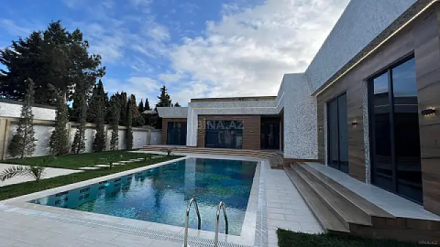 Satılır 5 otaqlı həyət evi 250 m²