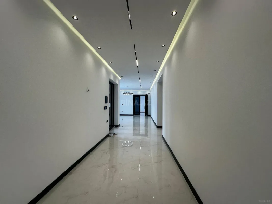 Satılır 5 otaqlı həyət evi 250 m²