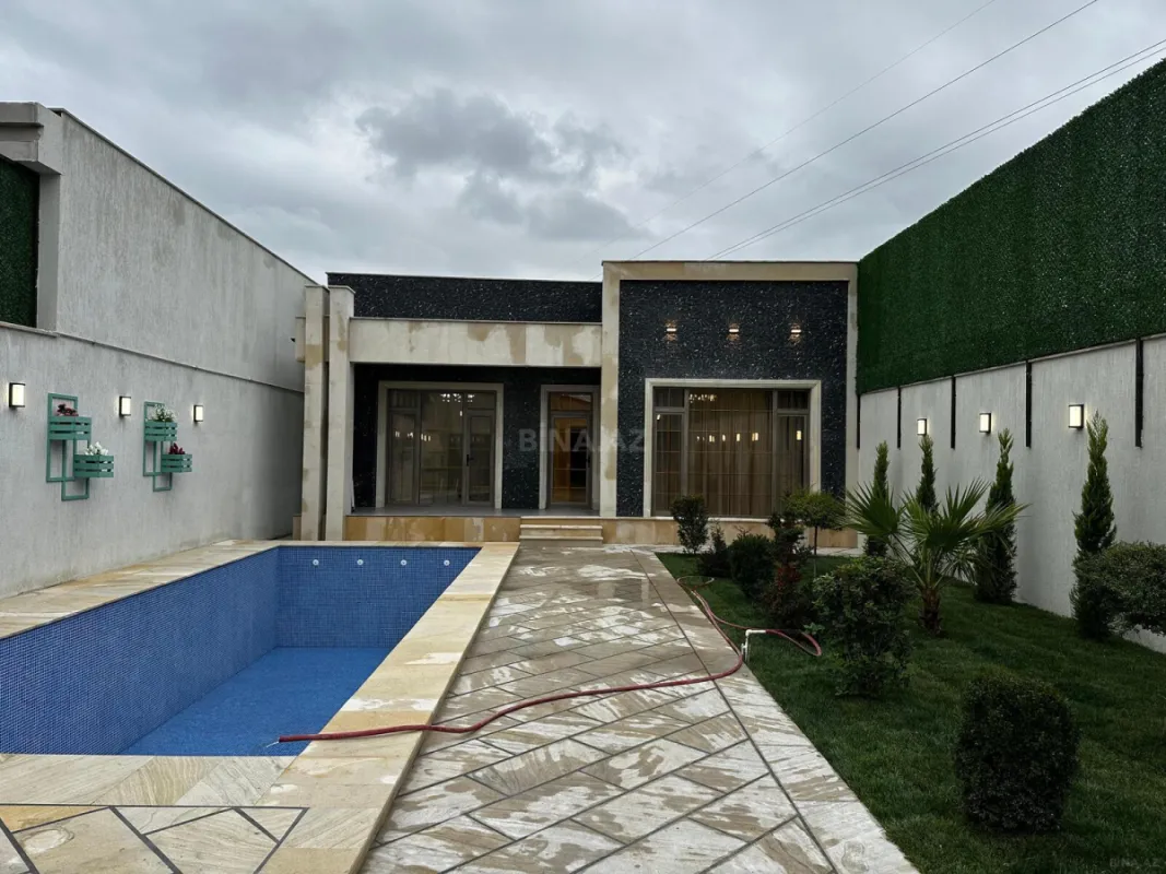 Satılır 4 otaqlı həyət evi 200 m²