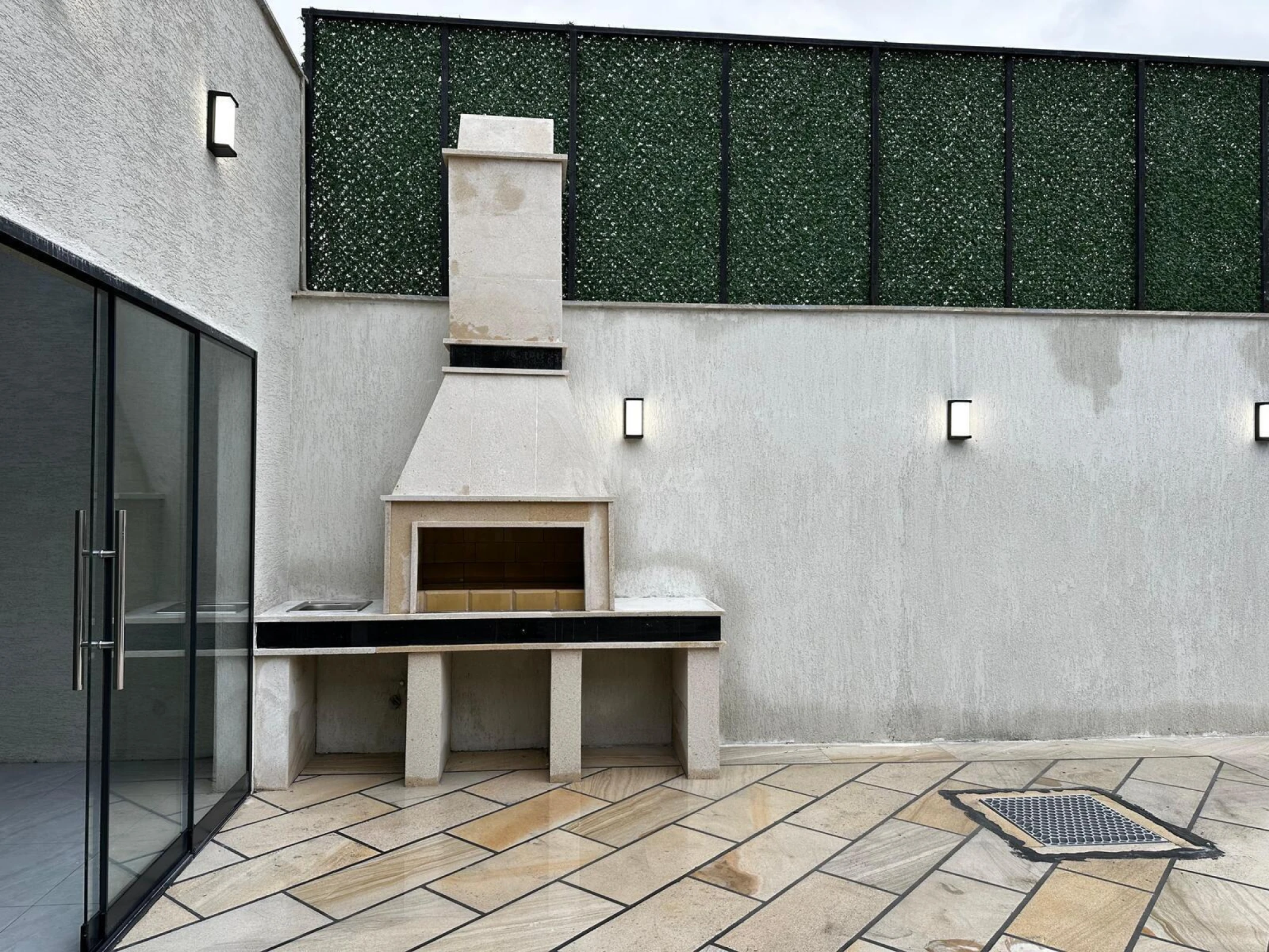 Satılır 4 otaqlı həyət evi 200 m²