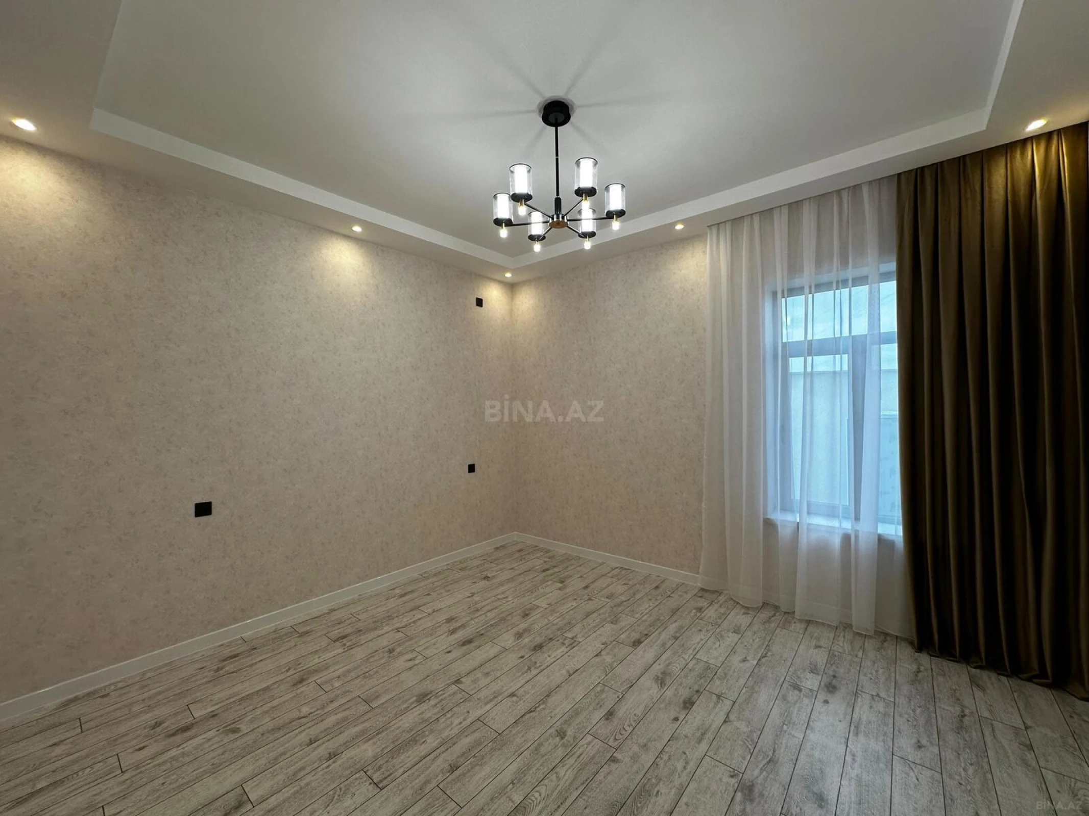 Satılır 4 otaqlı həyət evi 200 m²