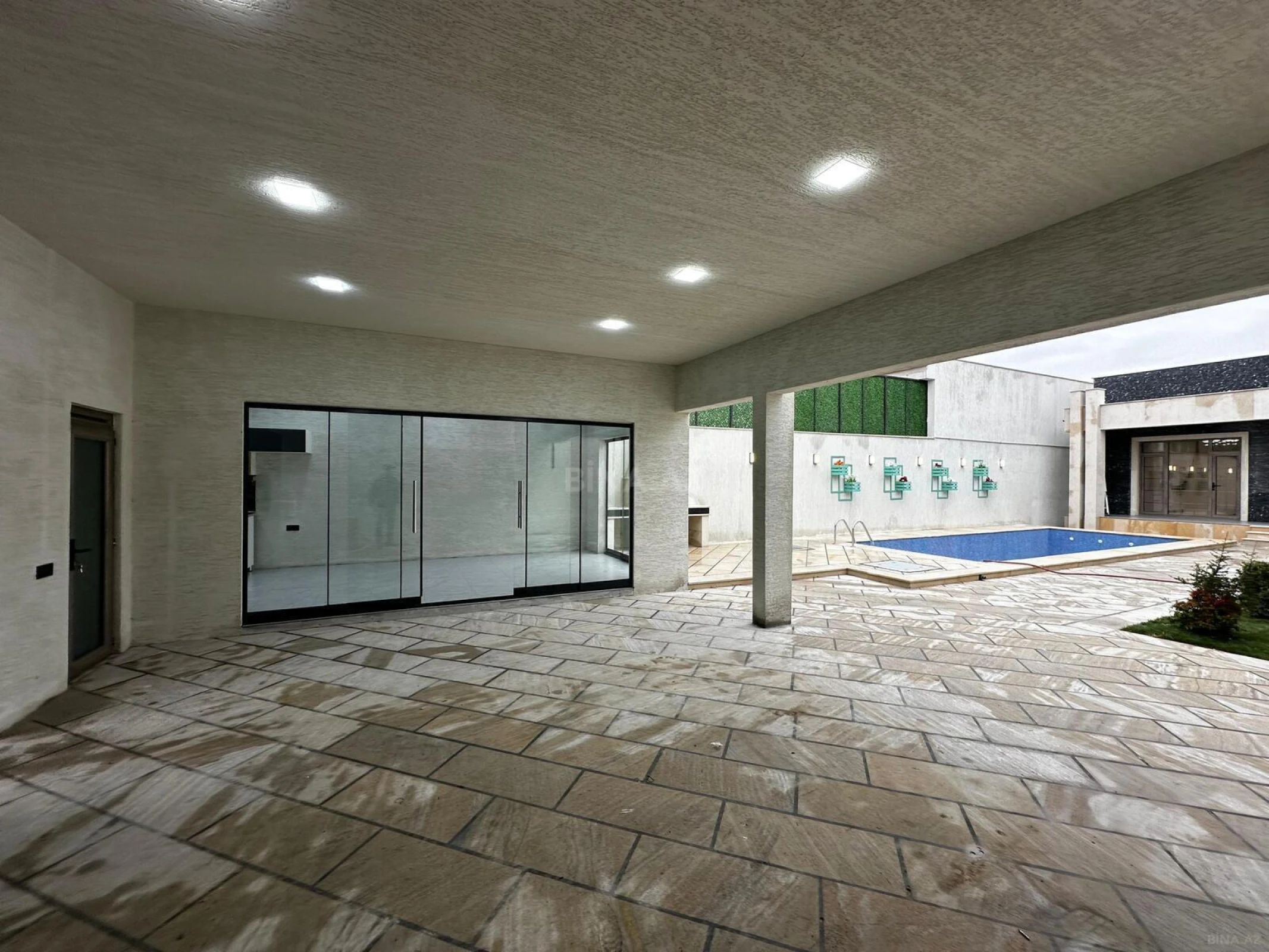 Satılır 4 otaqlı həyət evi 200 m²