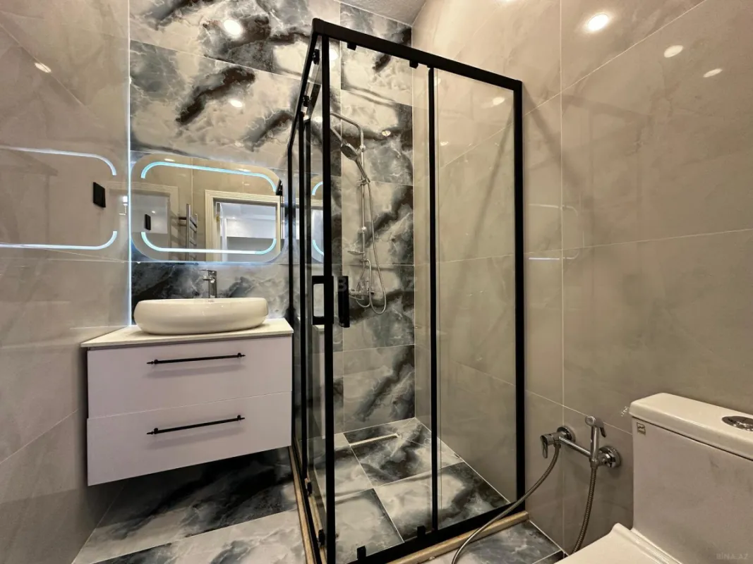 Satılır 4 otaqlı həyət evi 200 m²