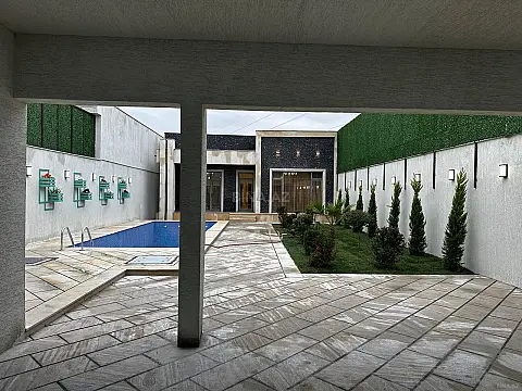 Satılır 4 otaqlı həyət evi 200 m²