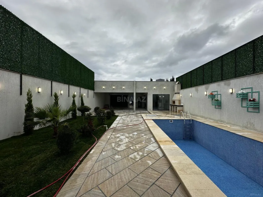 Satılır 4 otaqlı həyət evi 200 m²