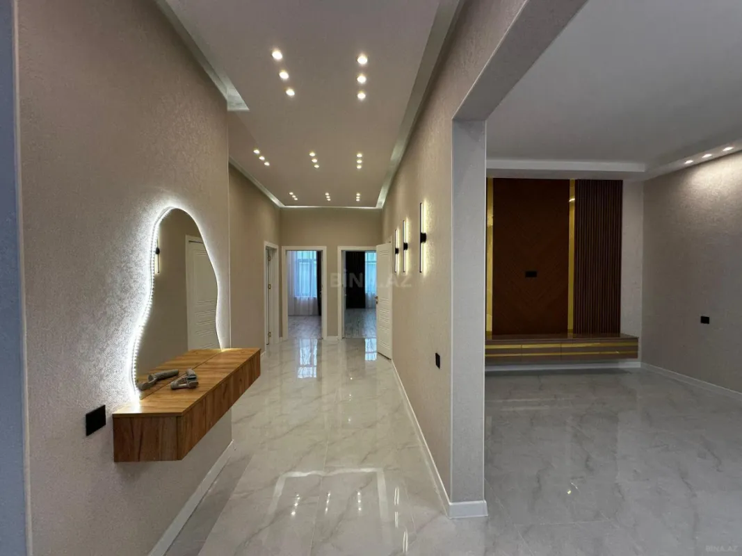 Satılır 4 otaqlı həyət evi 200 m²