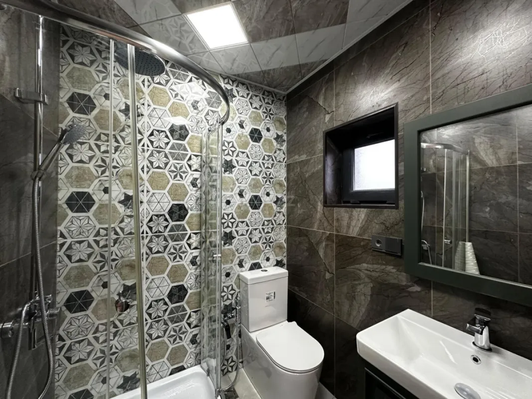 Satılır 6 otaqlı həyət evi 250 m²