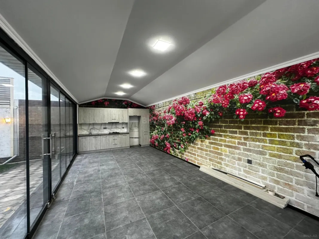 Satılır 6 otaqlı həyət evi 250 m²